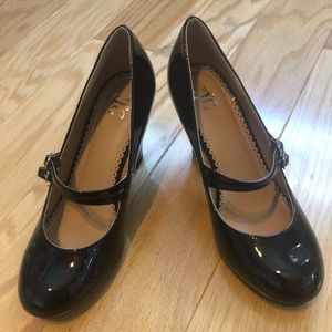 women’s size 8 black mary jane heels